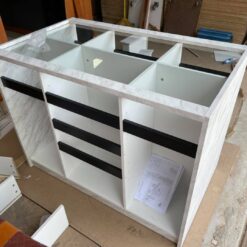 Tủ trưng bày sản phẩm gỗ công nghiệp vân đá GHF-7705